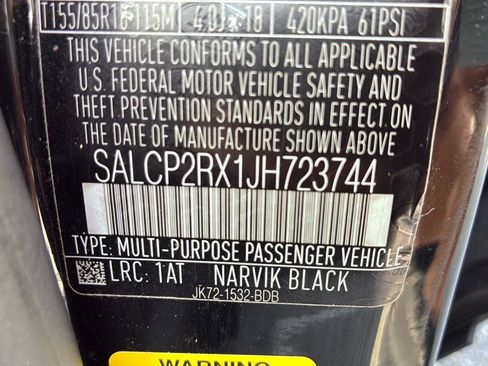 Used 2018 Land Rover Discovery Sport SE image 19