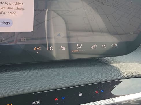New 2026 Buick Enclave Sport Touring w/ Power Package FWD image 34