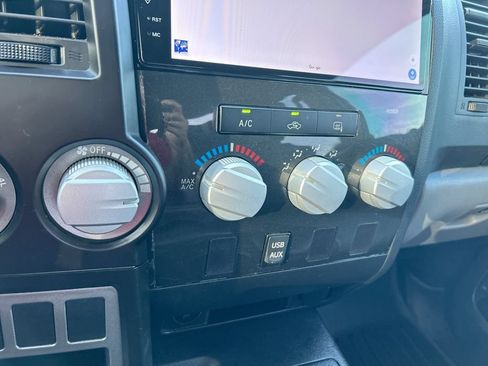 Used 2011 Toyota Tundra 4x4 Double Cab w/ TRD Off-Road Pkg image 24