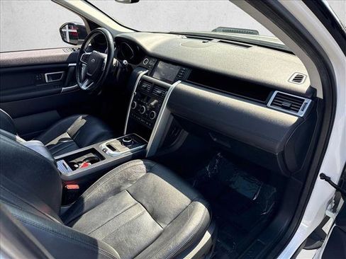 Used 2017 Land Rover Discovery Sport HSE image 22
