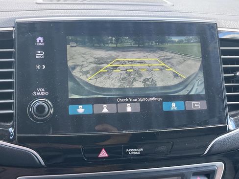 Used 2020 Honda Pilot Touring image 38