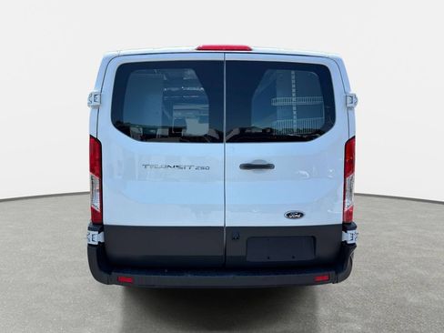 Used 2017 Ford Transit 250 130 Low Roof w/ Exterior Upgrade Package RWD image 4