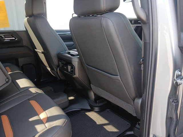 Used 2025 GMC Sierra 2500 AT4 w/ AT4 Premium Plus Package AWD/4WD image 26