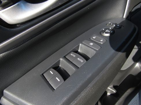 Used 2022 Honda CR-V Touring image 25