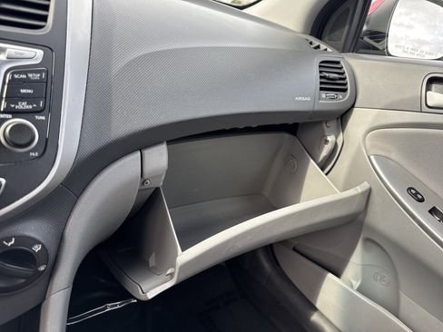 Used 2016 Hyundai Accent SE image 23