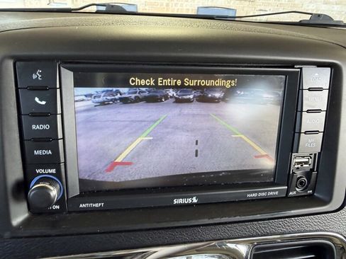 Used 2015 Chrysler Town & Country Touring w/ Driver Convenience Group FWD image 30