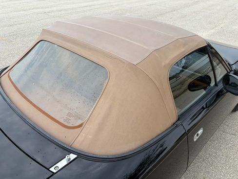 Used 1995 MAZDA MX-5 Miata RWD image 21
