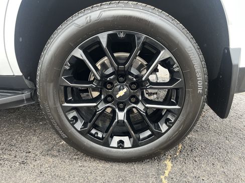 Used 2023 Chevrolet Tahoe Premier w/ Advanced Technology Package image 10