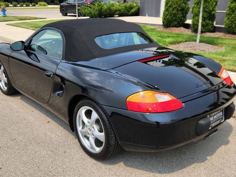 Used 2002 Porsche Boxster RWD image 16