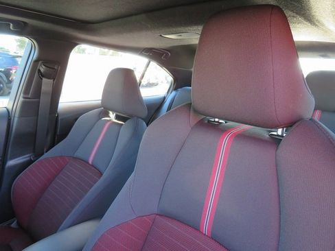 Certified 2024 Toyota Corolla SE image 17