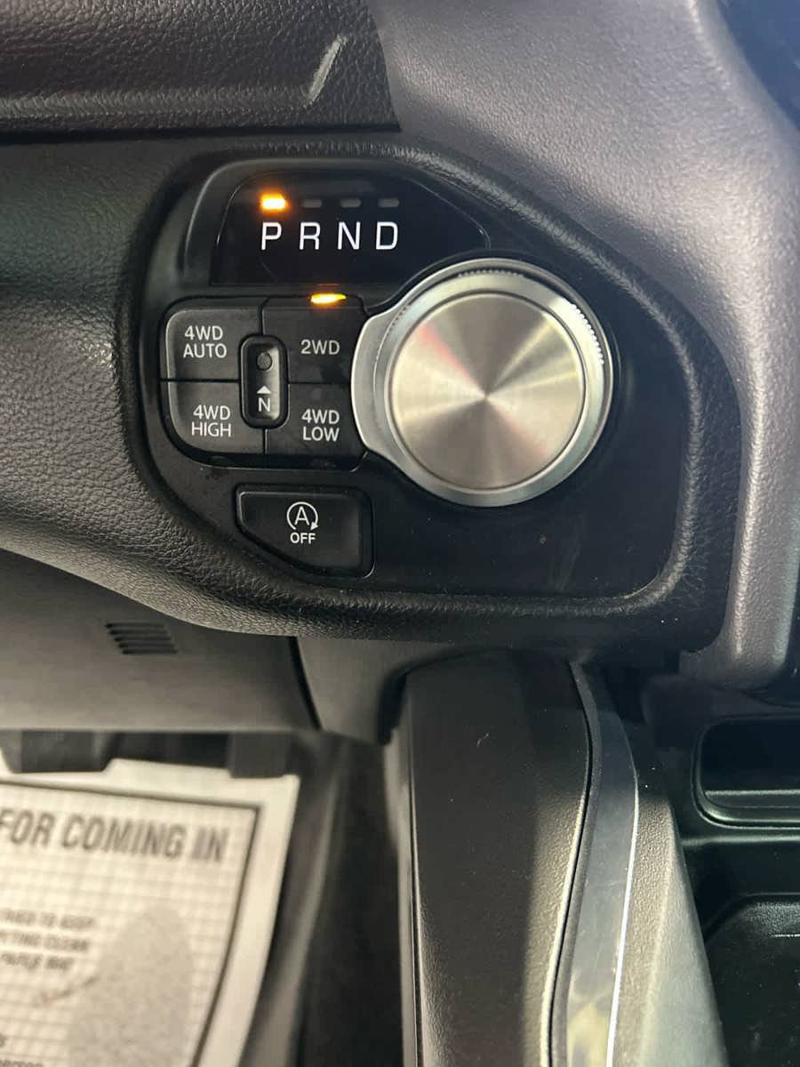 Used 2023 RAM 1500 Laramie AWD/4WD image 7