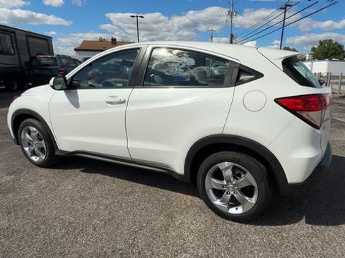 Used 2022 Honda HR-V LX image 6