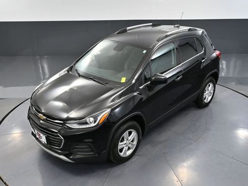 Used 2020 Chevrolet Trax LT w/ LT Convenience Package AWD/4WD image 51