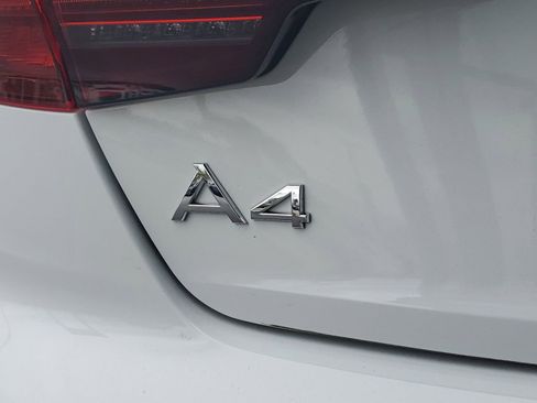 Used 2022 Audi A4 2.0T Premium Plus w/ Premium Plus Package AWD/4WD image 7
