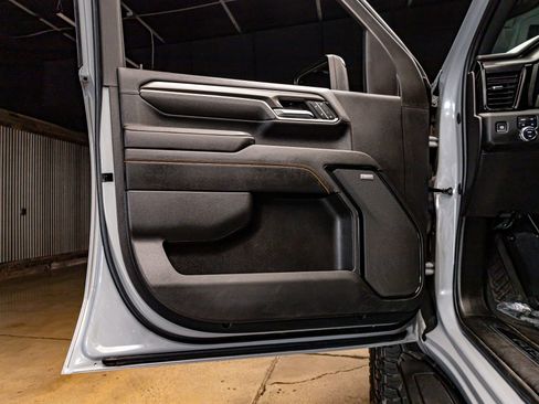 Used 2024 GMC Sierra 3500 AT4 w/ AT4 Premium Plus Package image 27