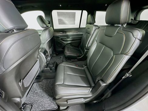 New 2026 Jeep Grand Cherokee L Limited AWD/4WD image 32