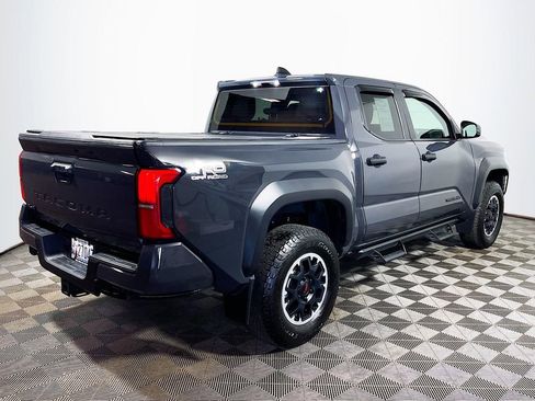 Certified 2024 Toyota Tacoma TRD Off-Road AWD/4WD image 8