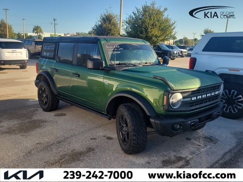 Used 2022 Ford Bronco Black Diamond AWD/4WD image 1