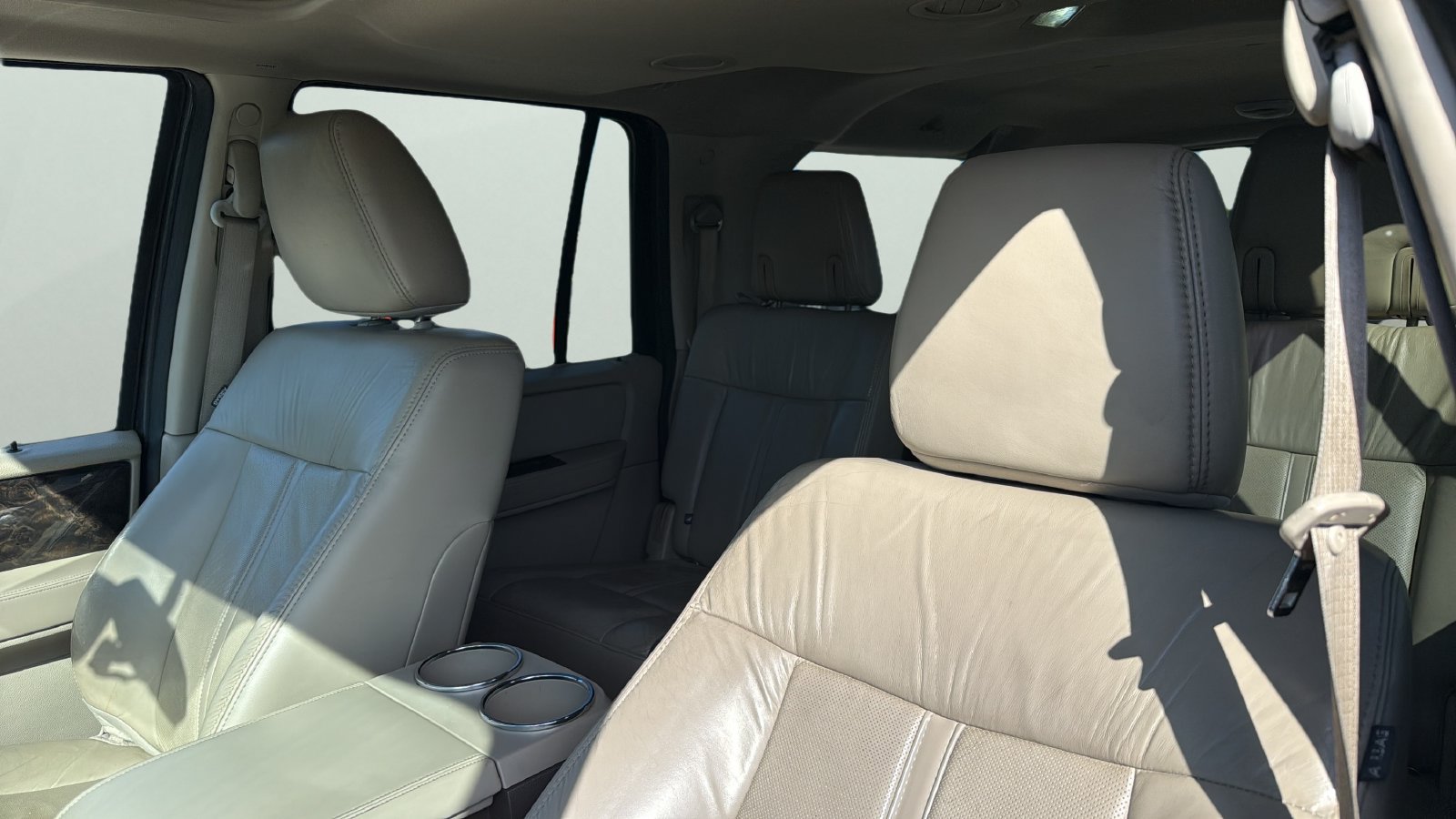 Used 2015 Lincoln Navigator L 2WD image 9