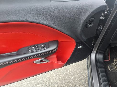 Used 2015 Dodge Challenger R/T Scat Pack w/ Leather Interior Group image 11