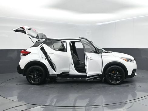 Used 2020 Nissan Kicks SR w/ SR Premium Package FWD image 66