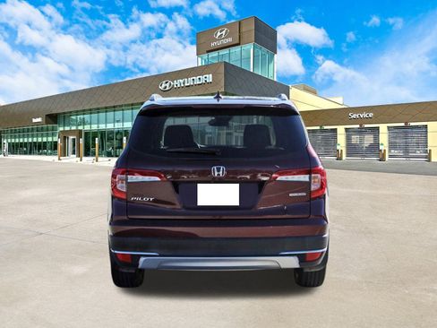 Used 2021 Honda Pilot Touring image 7