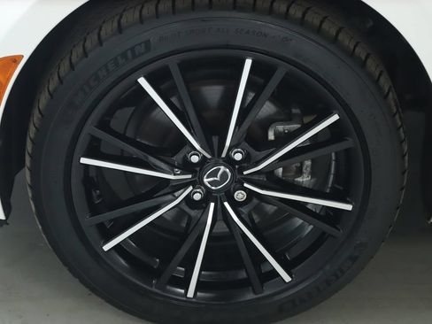 Used 2024 MAZDA MX-5 Miata Grand Touring RWD image 35