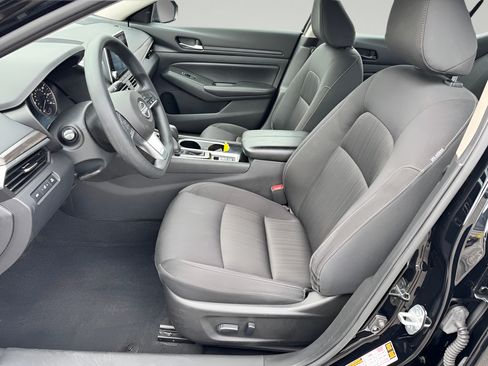 Used 2024 Nissan Altima 2.5 SV AWD/4WD image 10
