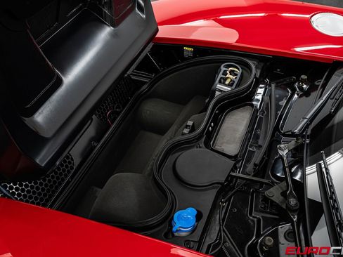 Used 2005 Ford GT RWD image 10