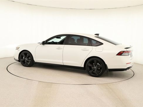 Used 2023 Honda Accord Sport image 3