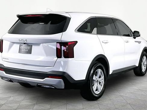 Certified 2026 Kia Sorento LX FWD image 6