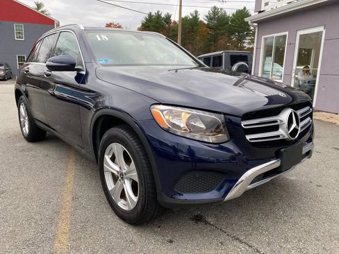 Used 2018 Mercedes-Benz GLC 300 GLC 300 4MATIC Sport Utility 4 image 5