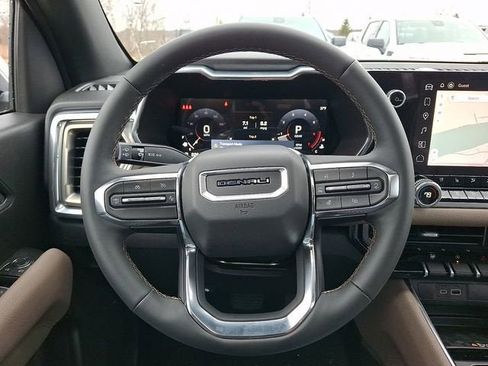 New 2026 GMC Canyon Denali image 9