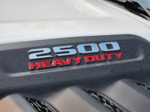 New 2026 RAM 2500 Laramie w/ Sport Appearance Package AWD/4WD image 12