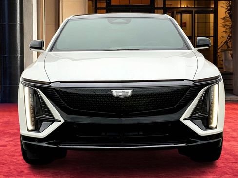 New 2025 Cadillac Lyriq Sport image 3