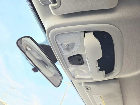 Used 2019 Jeep Cherokee Latitude Plus image 32