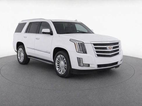 Used 2018 Cadillac Escalade Platinum AWD/4WD image 2