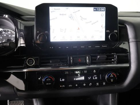 Used 2023 Nissan Pathfinder SL AWD/4WD image 46