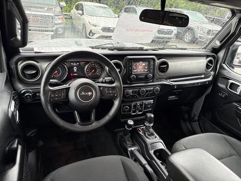 Used 2019 Jeep Wrangler Unlimited Sport S AWD/4WD image 12