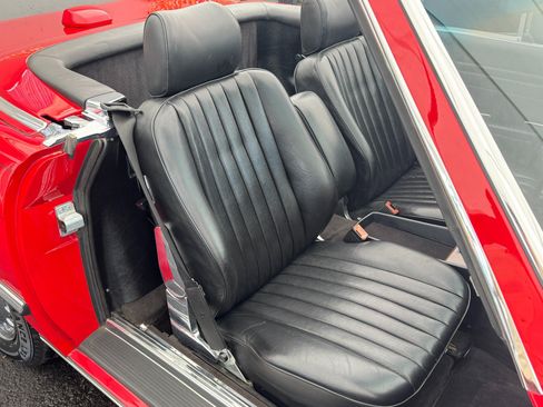 Used 1987 Mercedes-Benz 560 SL image 21