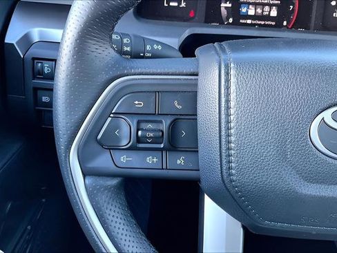 Used 2025 Toyota 4Runner SR5 image 13