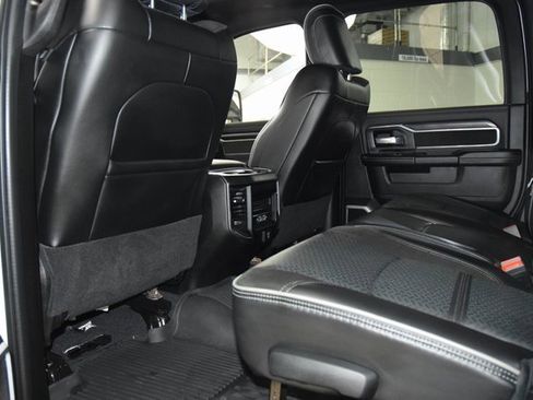 Used 2024 RAM 2500 Laramie w/ Night Edition image 41