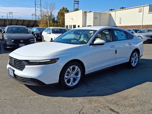 New 2025 Honda Accord LX image 2