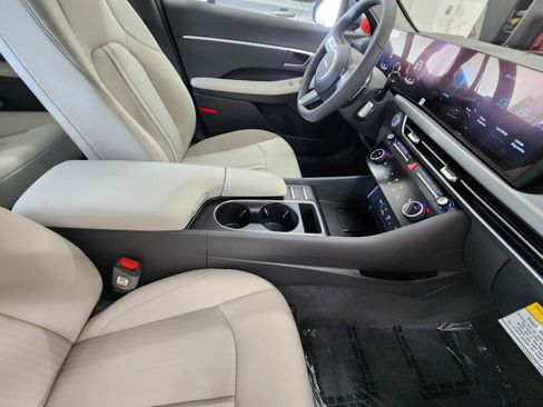 New 2026 Hyundai Sonata SEL FWD image 30