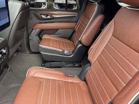 Certified 2023 GMC Yukon Denali Ultimate image 30