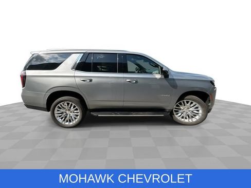 Used 2025 Chevrolet Tahoe LS AWD/4WD image 9