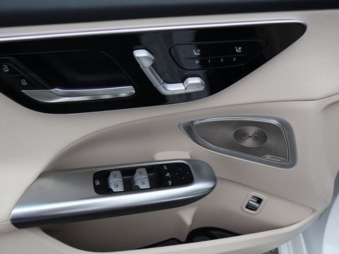 Certified 2025 Mercedes-Benz C 300 Sedan image 14