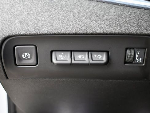 Used 2024 Buick Enclave Premium image 20