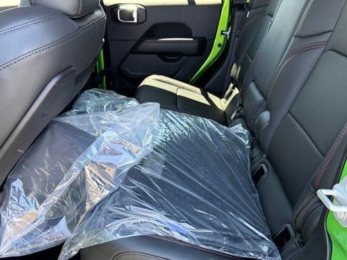 New 2025 Jeep Gladiator Rubicon image 33