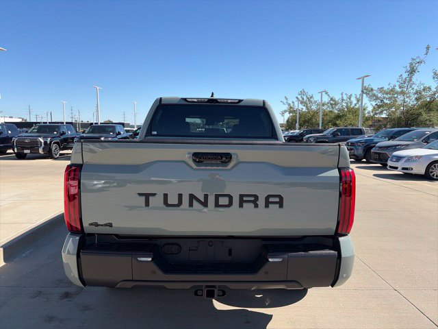 Used 2025 Toyota Tundra Limited AWD/4WD image 6
